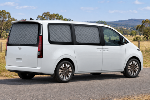 Hyundai Staria Touring Set silver-screen illustration